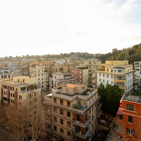Rerent Rooms - 36 Trionfale Guesthouse